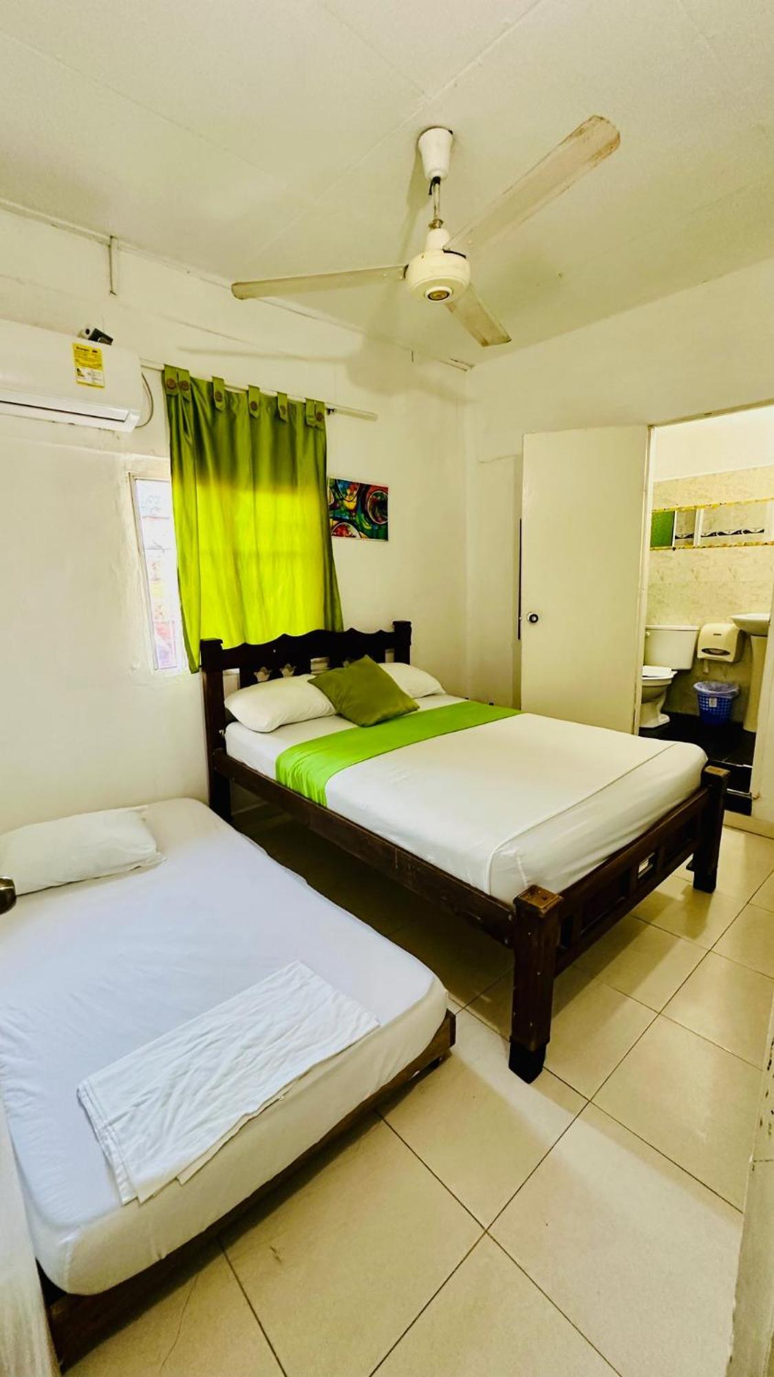 La Espanola De Getsemani 3*