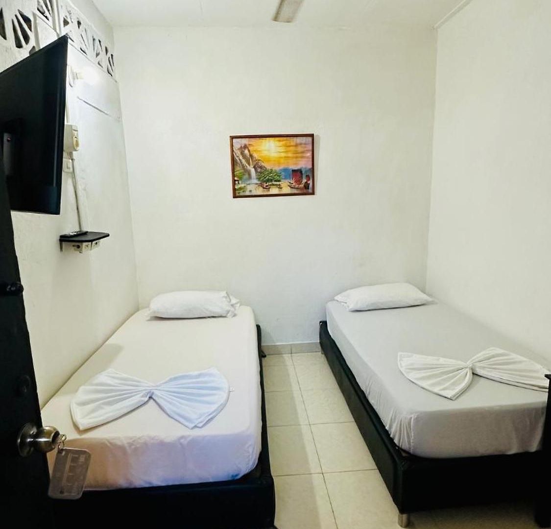 La Española De Getsemani 3*